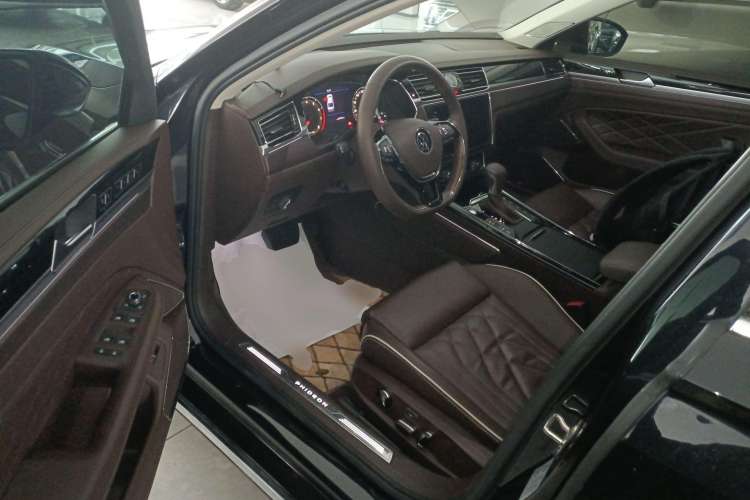 Used Volkswagen Phideon 2021 380TSI Prestige Edition Driver Seat