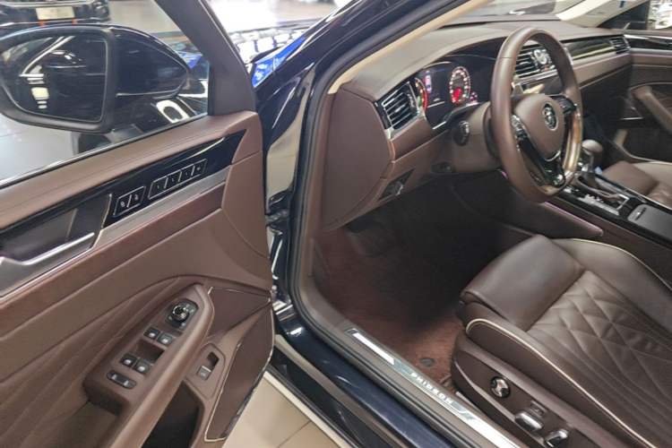 Used Volkswagen Phideon 2021 380TSI Prestige Edition Driver Seat