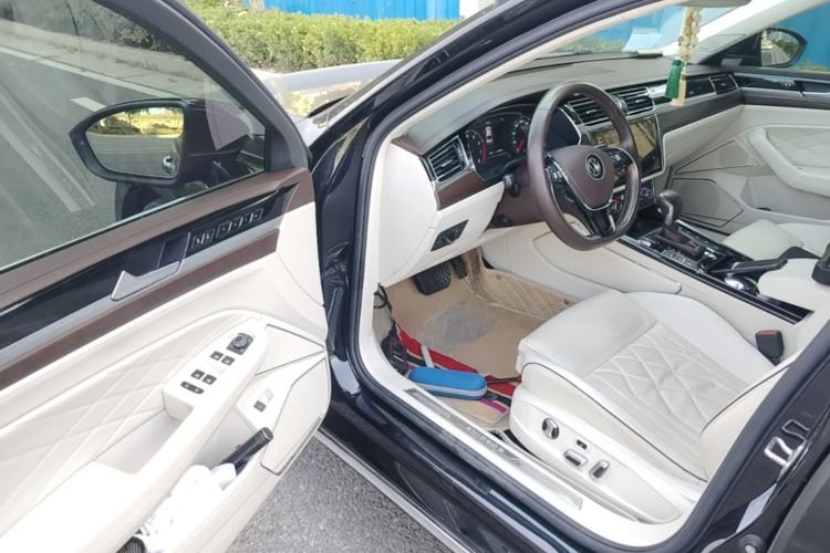 Used Volkswagen Phideon 2021 380TSI Prestige Edition Driver Seat