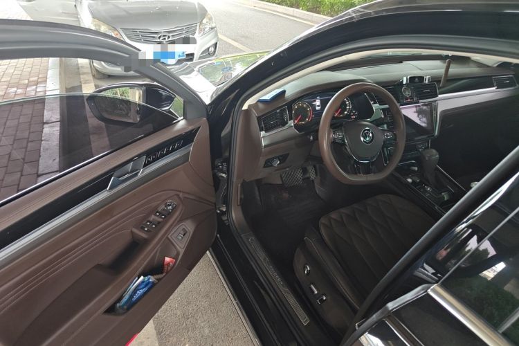 Used Volkswagen Phideon 2021 380TSI Luxury Edition Driver Seat