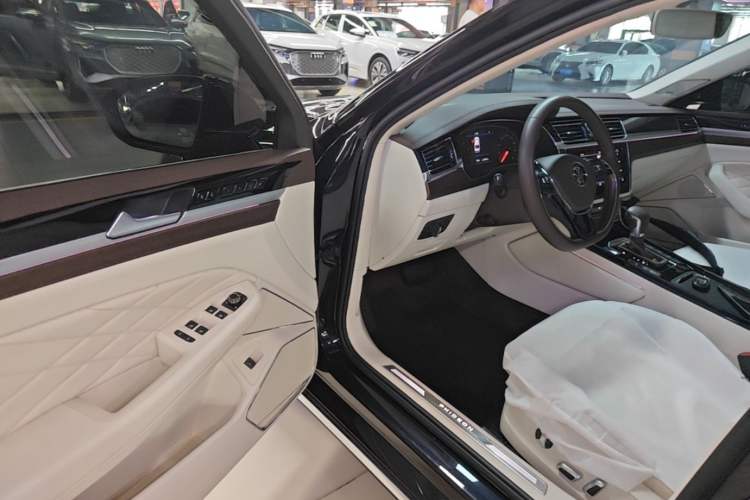 Used Volkswagen Phideon 2021 380TSI Prestige Edition Driver Seat