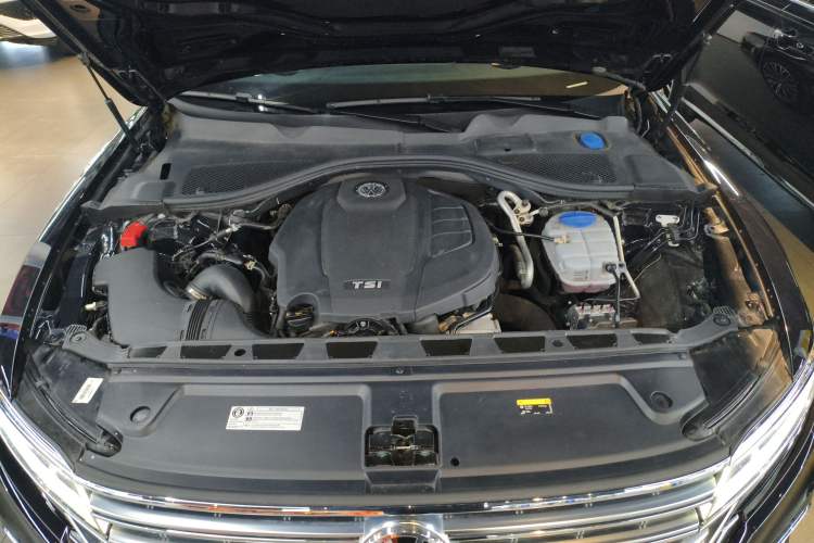 Used Volkswagen Phideon 2021 380TSI Luxury Edition Engine Bay