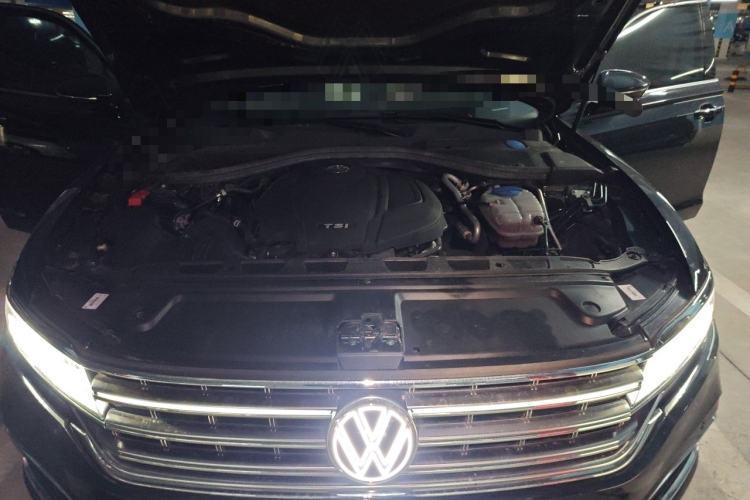 Used Volkswagen Phideon 2021 380TSI Luxury Edition Engine Bay