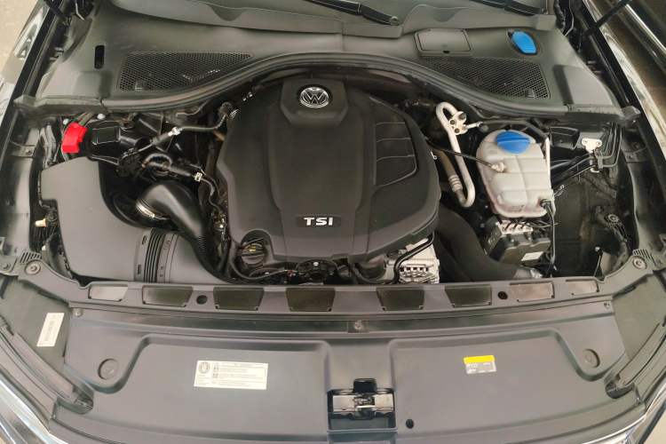 Used Volkswagen Phideon 2021 380TSI Prestige Edition Engine Bay