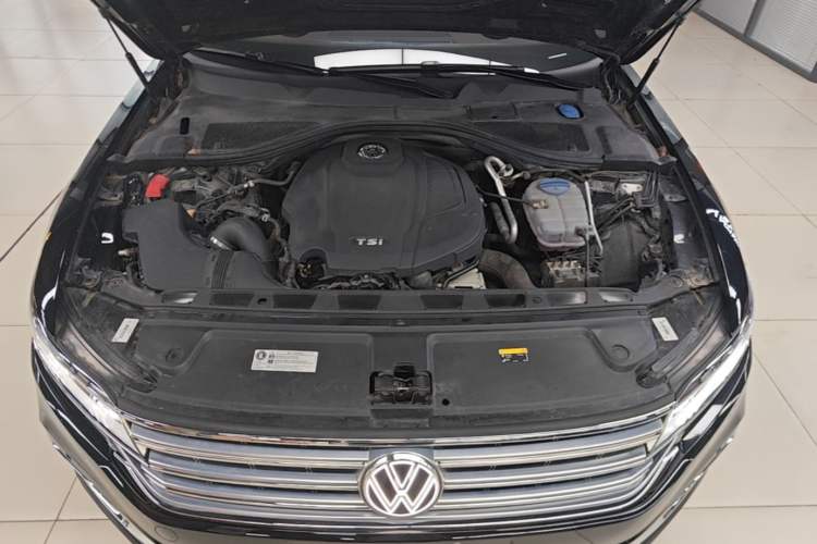 Used Volkswagen Phideon 2021 380TSI Luxury Edition Engine Bay