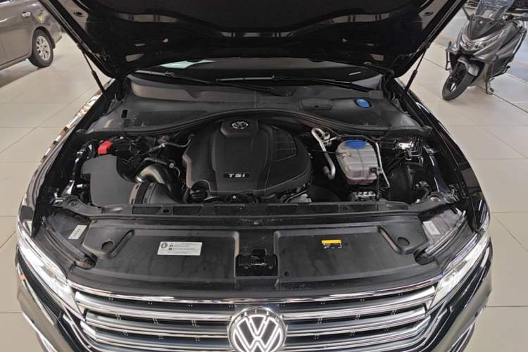 Used Volkswagen Phideon 2021 380TSI Prestige Edition Engine Bay