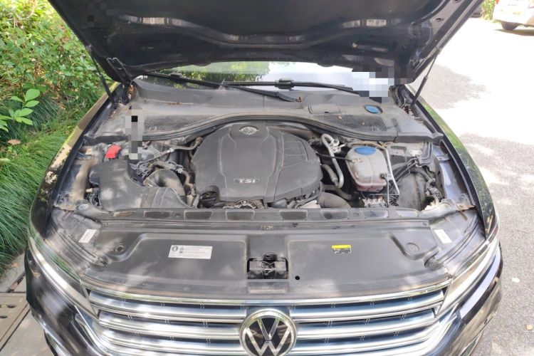 Used Volkswagen Phideon 2021 380TSI Luxury Edition Engine Bay