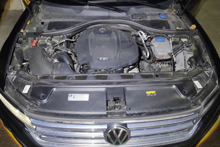 Used Volkswagen Phideon 2021 380TSI Luxury Edition Engine Bay