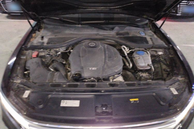 Used Volkswagen Phideon 2021 380TSI Luxury Edition Engine Bay