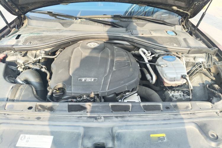 Used Volkswagen Phideon 2021 380TSI Luxury Edition Engine Bay