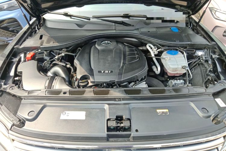 Used Volkswagen Phideon 2021 380TSI Luxury Edition Engine Bay