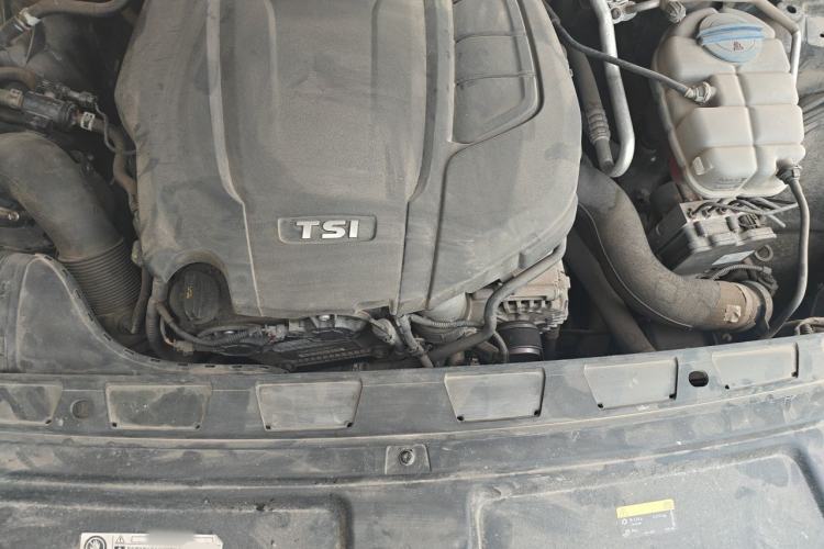 Used Volkswagen Phideon 2021 380TSI Luxury Edition Engine Bay