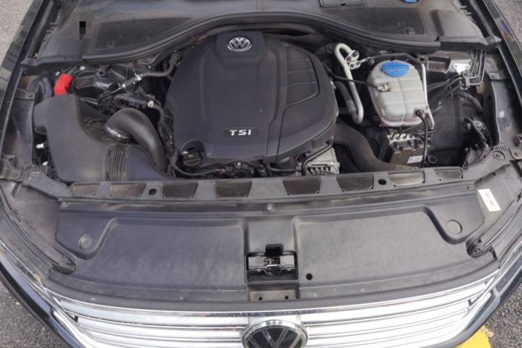 Used Volkswagen Phideon 2021 380TSI Luxury Edition Engine Bay