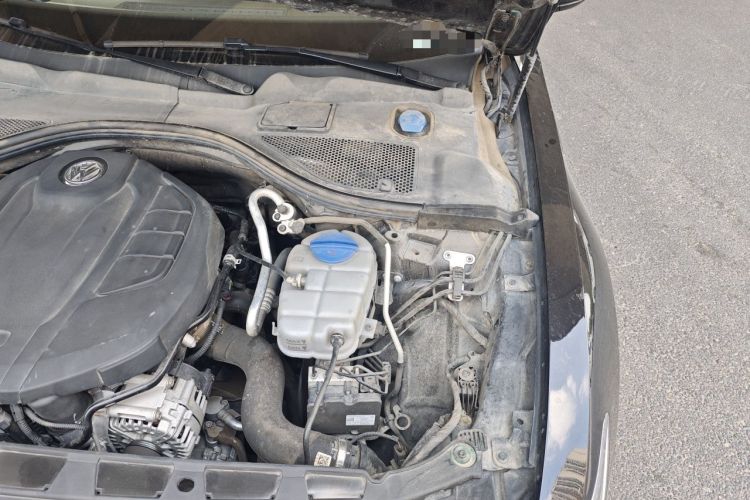 Used Volkswagen Phideon 2021 380TSI Luxury Edition Engine Bay Left