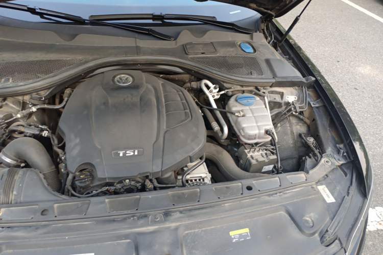 Used Volkswagen Phideon 2021 380TSI Luxury Edition Engine Bay Left