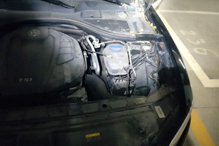Used Volkswagen Phideon 2021 380TSI Luxury Edition Engine Bay Left