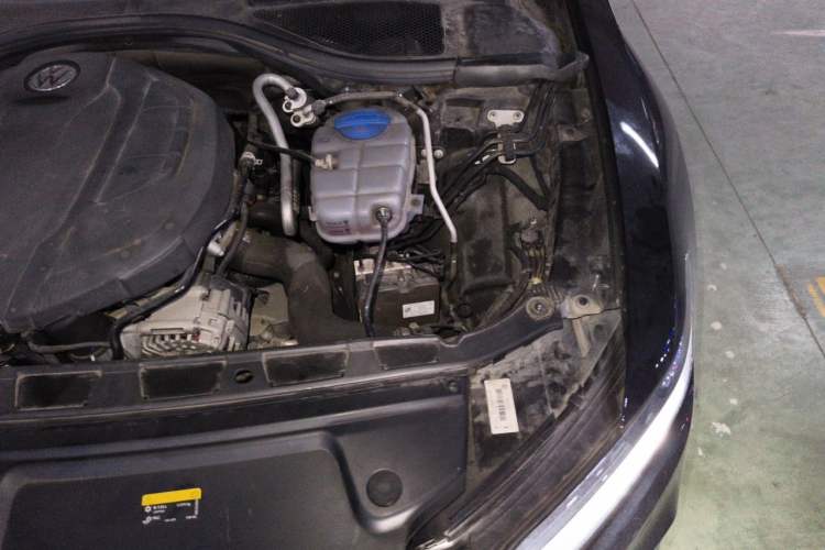 Used Volkswagen Phideon 2021 380TSI Luxury Edition Engine Bay Left