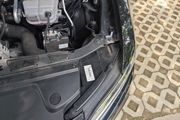 Used Volkswagen Phideon 2021 380TSI Prestige Edition Engine Bay Left
