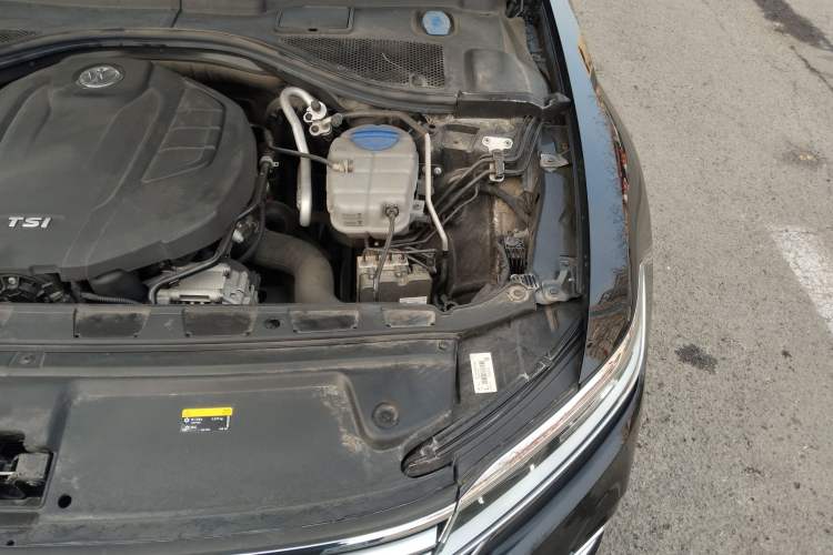 Used Volkswagen Phideon 2021 380TSI Prestige Edition Engine Bay Left