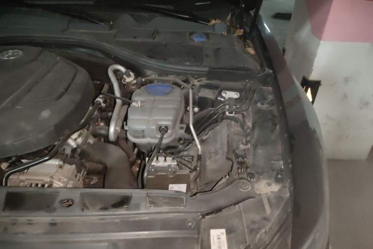 Used Volkswagen Phideon 2021 380TSI Luxury Edition Engine Bay Left
