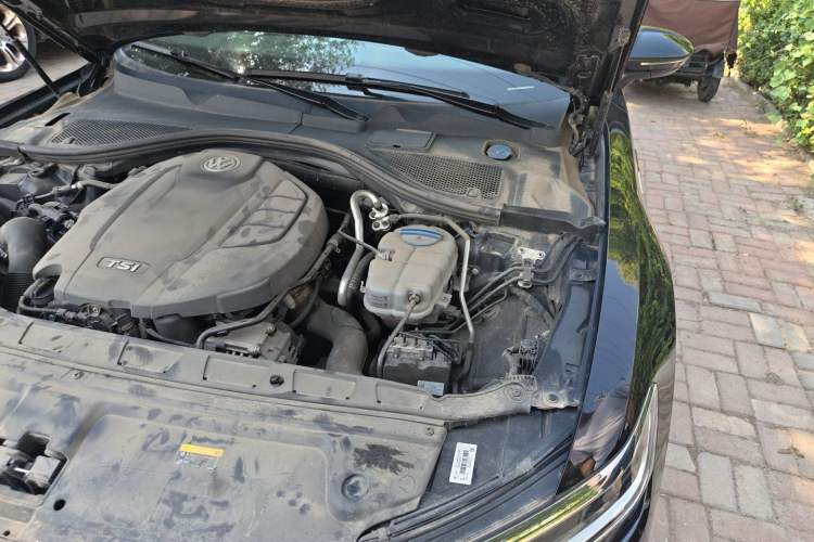 Used Volkswagen Phideon 2021 380TSI Luxury Edition Engine Bay Left