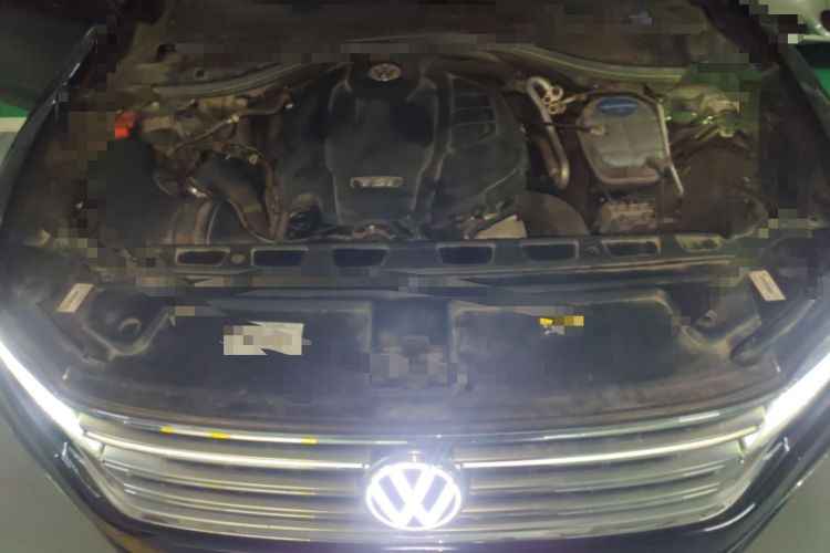 Used Volkswagen Phideon 2021 380TSI Luxury Edition Engine Bay