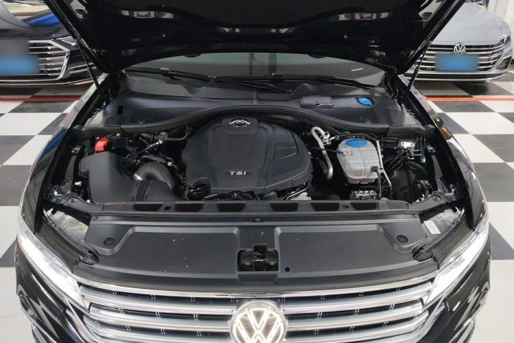 Used Volkswagen Phideon 2021 380TSI Luxury Edition Engine Bay