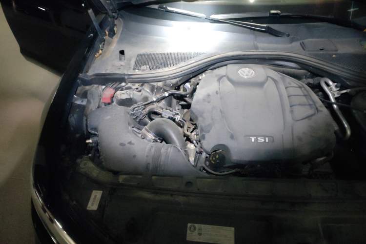 Used Volkswagen Phideon 2021 380TSI Luxury Edition Engine Bay Right