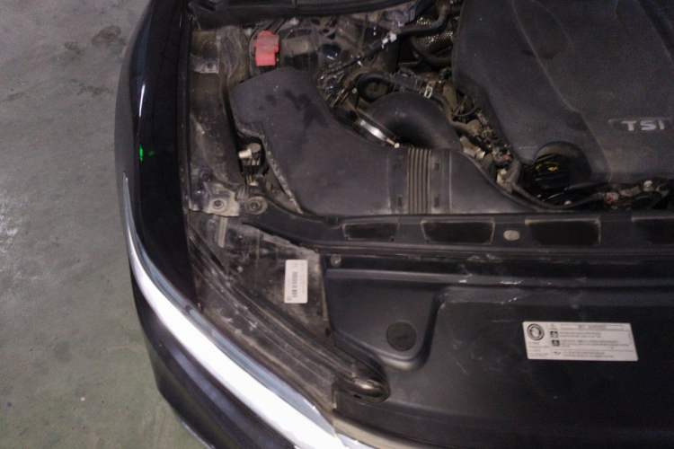 Used Volkswagen Phideon 2021 380TSI Luxury Edition Engine Bay Right