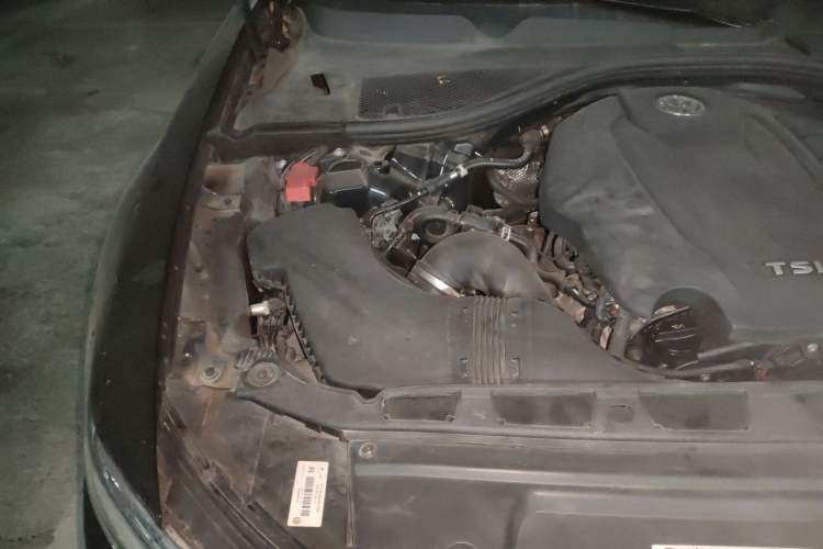 Used Volkswagen Phideon 2021 380TSI Luxury Edition Engine Bay Right