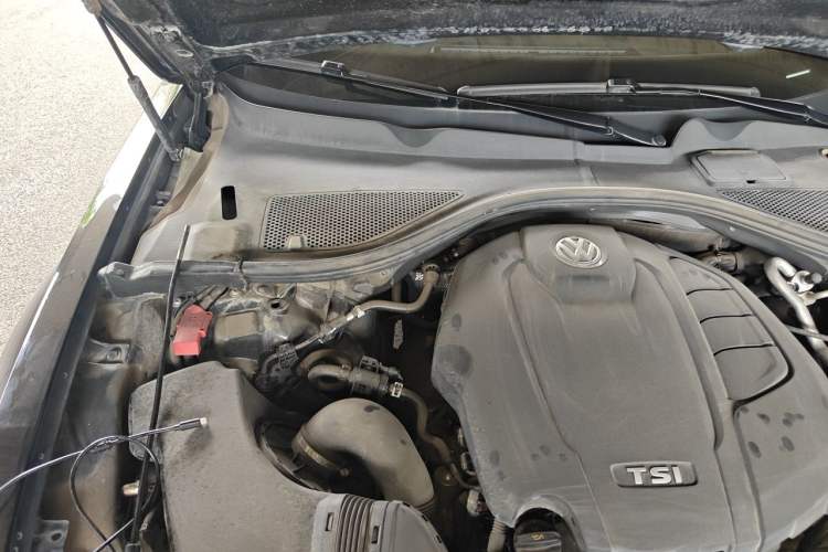 Used Volkswagen Phideon 2021 380TSI Luxury Edition Engine Bay Right