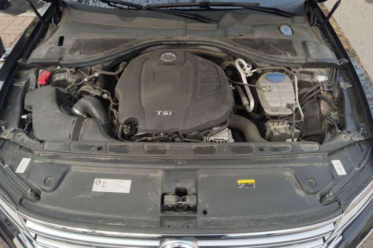 Used Volkswagen Phideon 2021 380TSI Prestige Edition Engine Bay