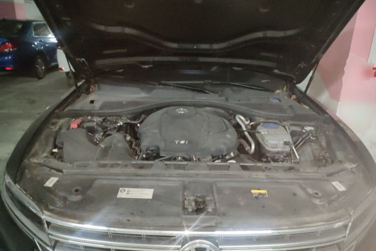 Used Volkswagen Phideon 2021 380TSI Luxury Edition Engine Bay