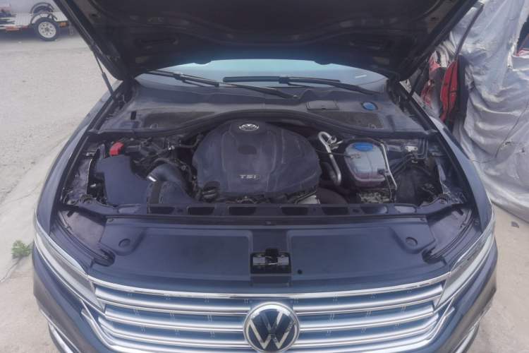 Used Volkswagen Phideon 2021 380TSI Luxury Edition Engine Bay