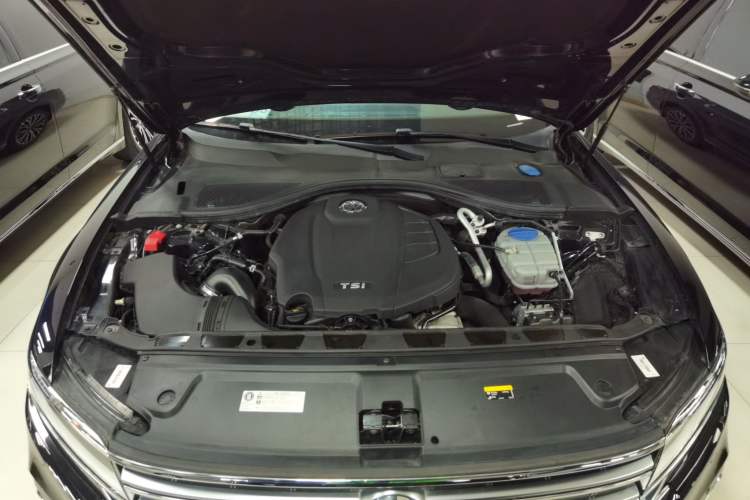Used Volkswagen Phideon 2021 380TSI Luxury Edition Engine Bay