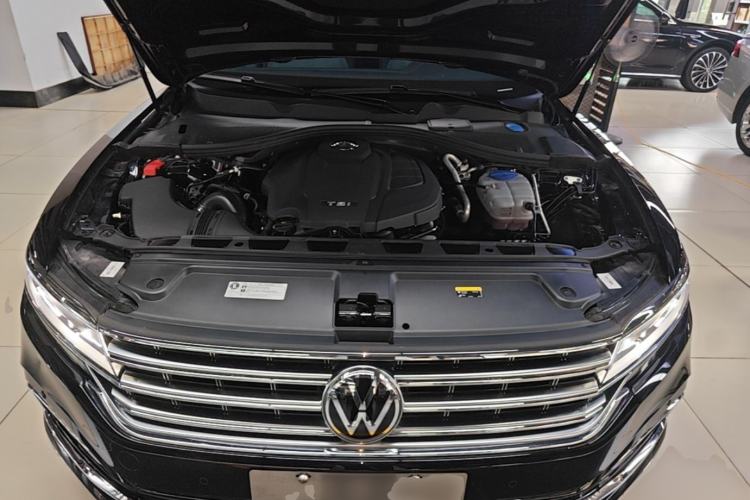 Used Volkswagen Phideon 2021 380TSI Prestige Edition Engine Bay
