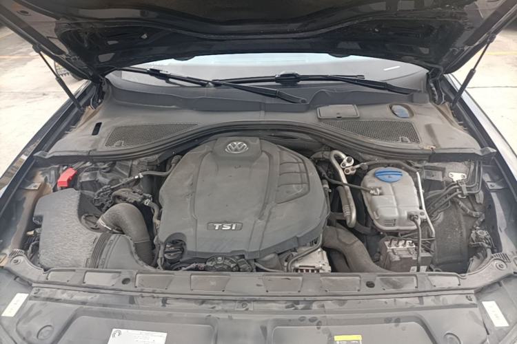 Used Volkswagen Phideon 2021 380TSI Luxury Edition Engine Bay