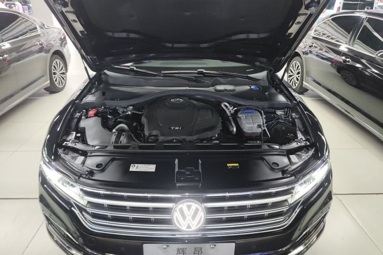 Used Volkswagen Phideon 2021 380TSI Luxury Edition Engine Bay
