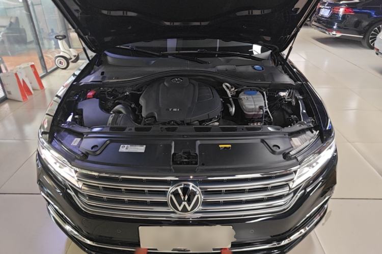 Used Volkswagen Phideon 2021 380TSI Prestige Edition Engine Bay