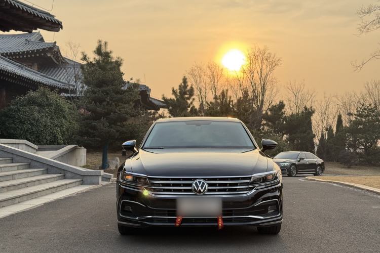 Used Volkswagen Phideon 2021 380TSI Luxury Edition Exterior 1