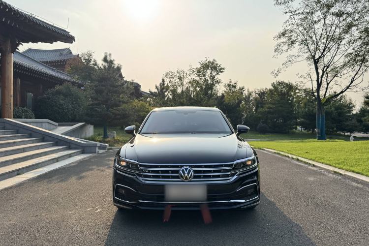 Used Volkswagen Phideon 2021 380TSI Luxury Edition Exterior 1