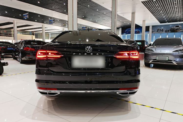 Used Volkswagen Phideon 2021 380TSI Luxury Edition Exterior 2