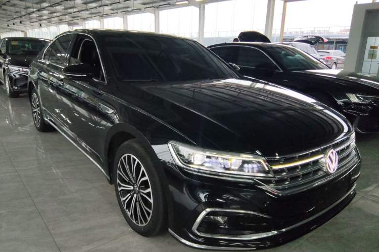 Used Volkswagen Phideon 2021 380TSI Luxury Edition Exterior 2