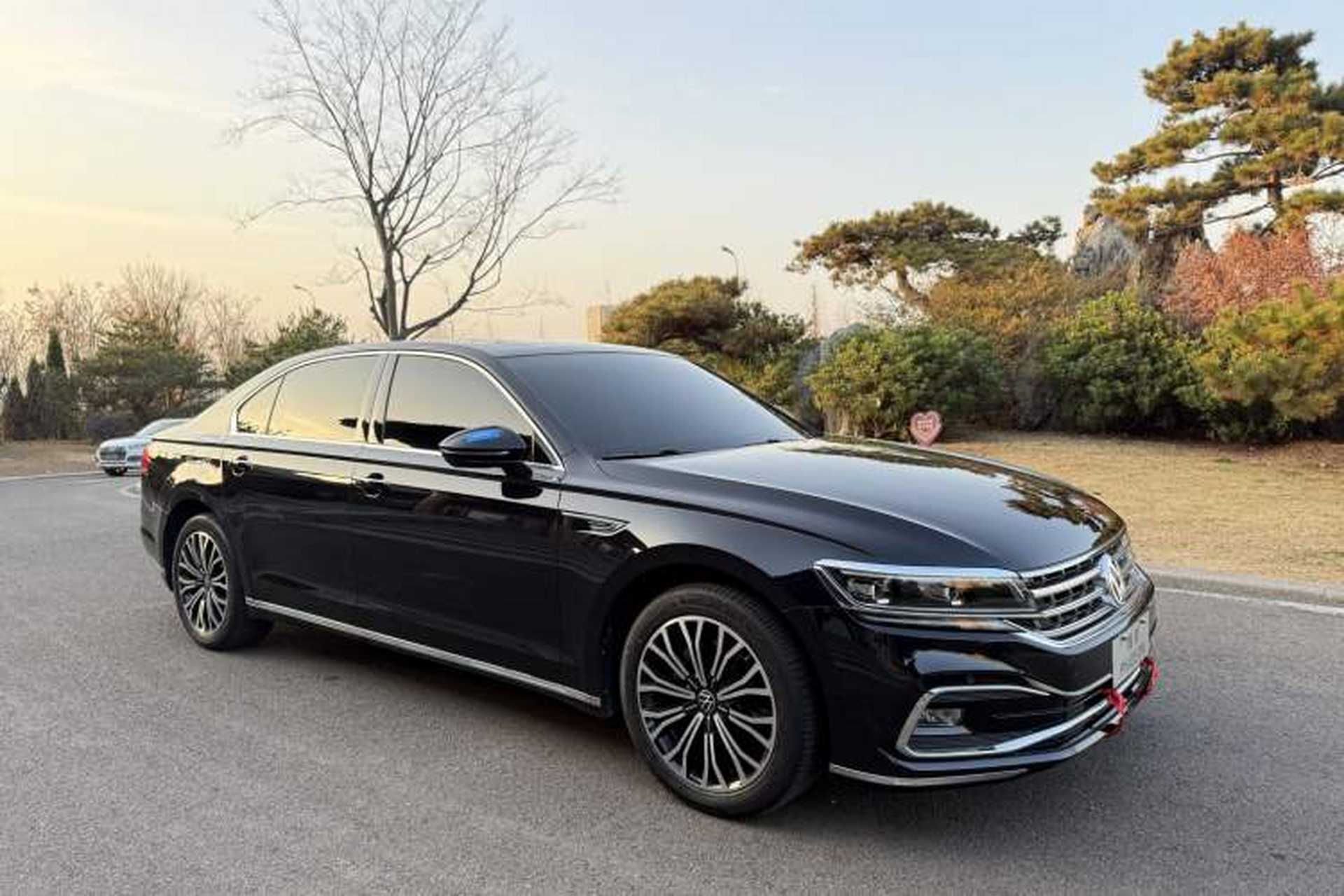 Used Volkswagen Phideon 2021 380TSI Luxury Edition Exterior 2