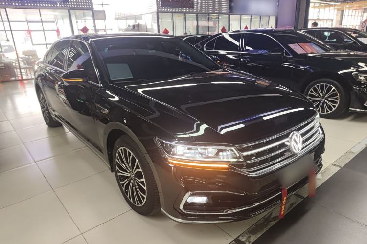 Used Volkswagen Phideon 2021 380TSI Luxury Edition Exterior 2