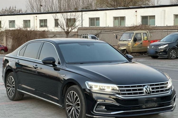 Used Volkswagen Phideon 2021 380TSI Luxury Edition Exterior 2