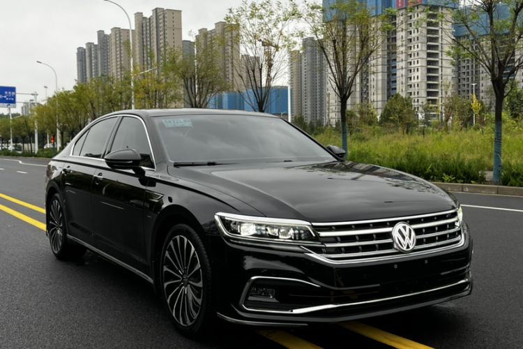 Used Volkswagen Phideon 2021 380TSI Prestige Edition Exterior 2