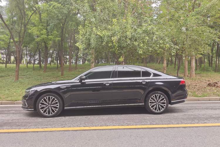 Used Volkswagen Phideon 2021 380TSI Luxury Edition Exterior 2
