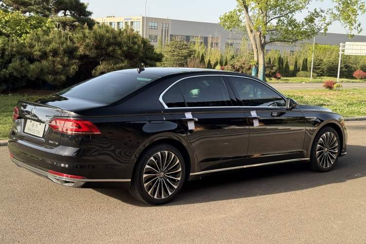 Used Volkswagen Phideon 2021 380TSI Prestige Edition Exterior 3