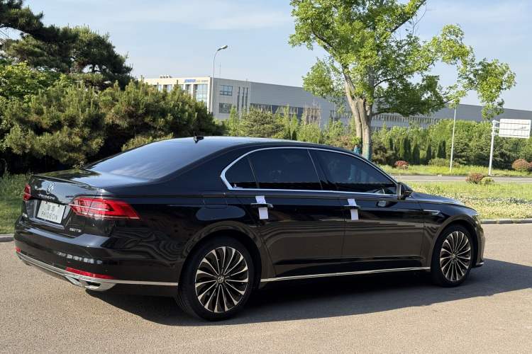 Used Volkswagen Phideon 2021 380TSI Prestige Edition Exterior 3